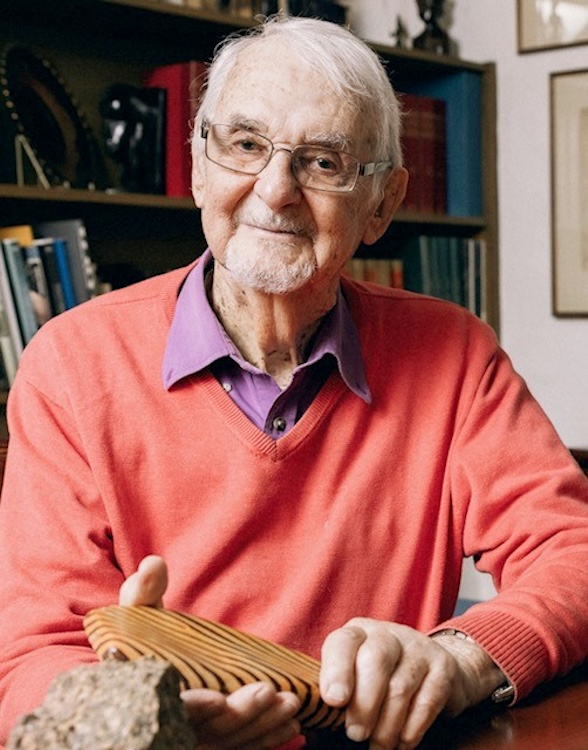 Ewen TYLER AM